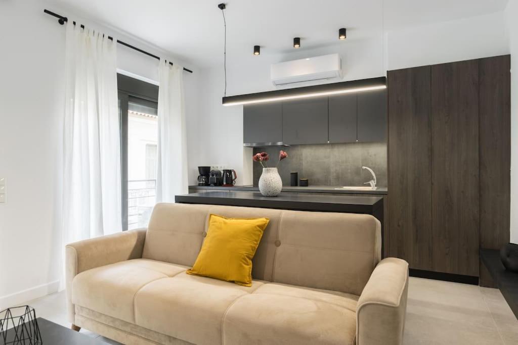 Academy Elegant #101 Apartment *
