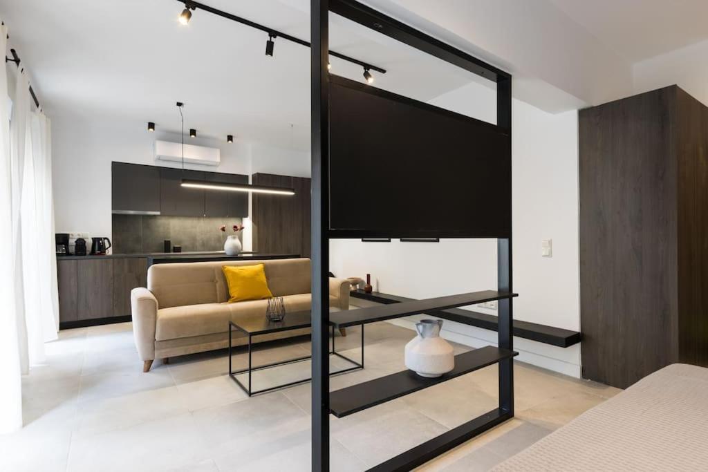Academy Elegant #101 Apartment *